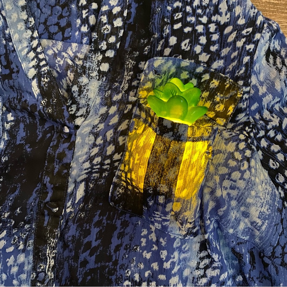 Blue Button up Blouse || Roz & Ali - Picture 3 of 6